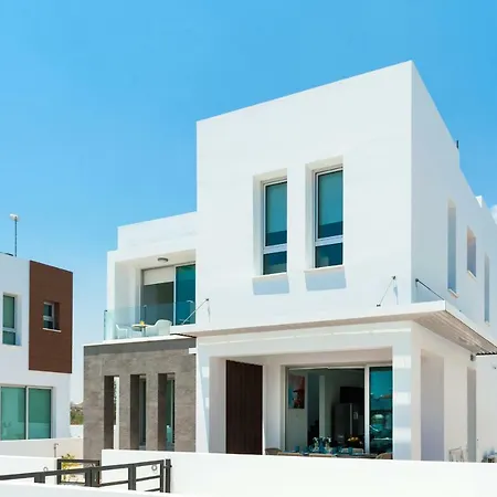 Villa Rosaleen Protaras
